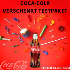 Coca-Cola Flasche mit Party-Deko auf rotem Hintergrund symbolisiert eine feierliche Testpaket-Aktion